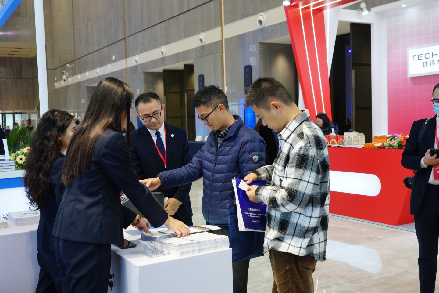 科创中国｜希望森兰携“硬核”解决计划亮相天府科技云效劳大会 - 公司新闻 - 希望森兰科技股份有限公司